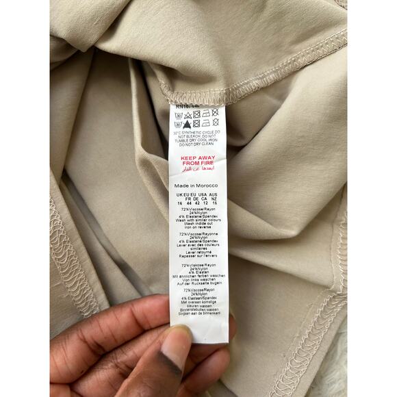 PrettyLittleThing Stone Pleated Drop V Front Miniskirt US Size 12 - Picture 9 of 9